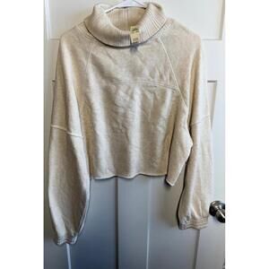 Aerie NWT mock neck cropped cream/oatmeal shirt size small